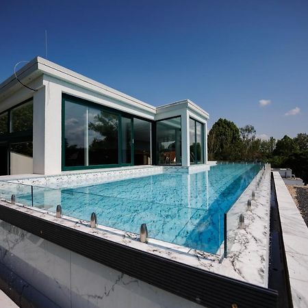 Villa Bauhaus Gold ชิโอฟก ภายนอก รูปภาพ