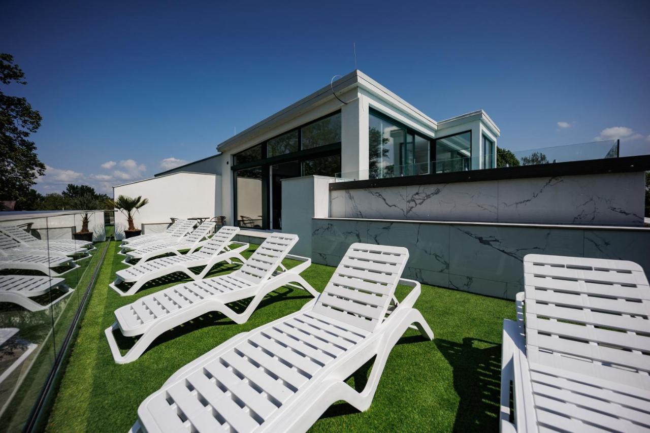 Villa Bauhaus Gold ชิโอฟก ภายนอก รูปภาพ