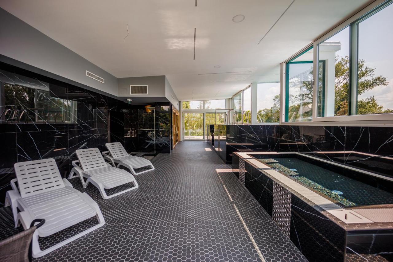 Villa Bauhaus Gold ชิโอฟก ภายนอก รูปภาพ